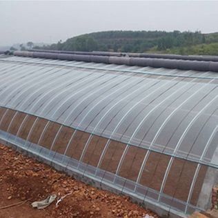 1209cm * 235cm * 239cm Φιλμικό θερμοκήπιο για τη σκιά και τον εξαερισμό της φύτευσης ντομάτας